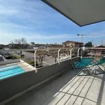 Nuovo appartamento con terrazzo e piscina