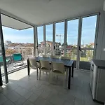 Nuovo Appartamento Con Terrazzo E Piscina