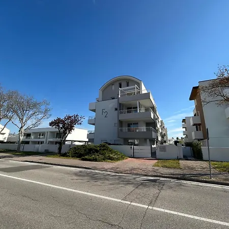 Appartamento Nuovo Con Terrazzo E Piscina *