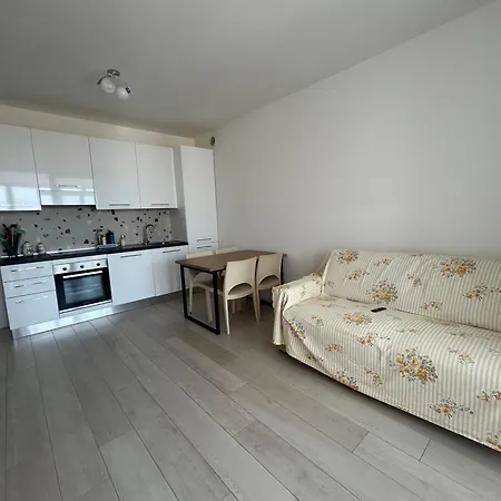 Nuovo Con Terrazzo E Piscina Apartment Lido di Jesolo