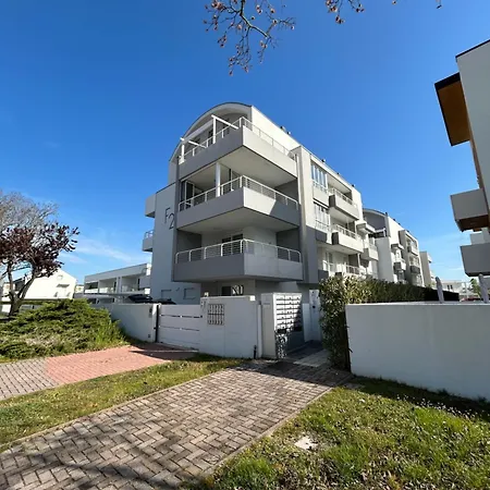 Appartamento Nuovo Con Terrazzo E Piscina *