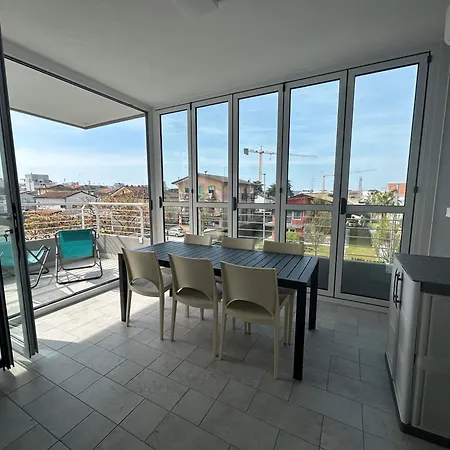 Nuovo Con Terrazzo E Piscina Appartamento Lido di Jesolo
